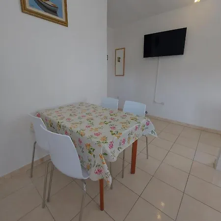 Apartment Apartment Ante Vlasici