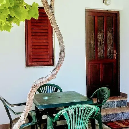 Apartment Ante *